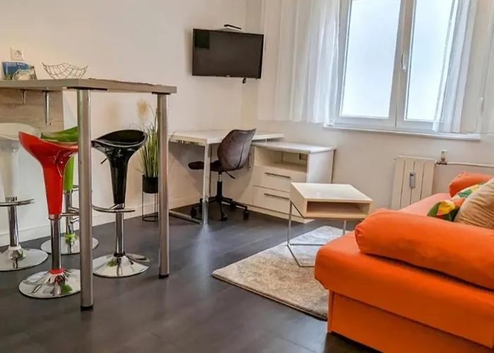 In Center * غييكا